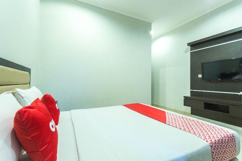 Hotel Bumi Aditya Senggigi Buitenkant foto