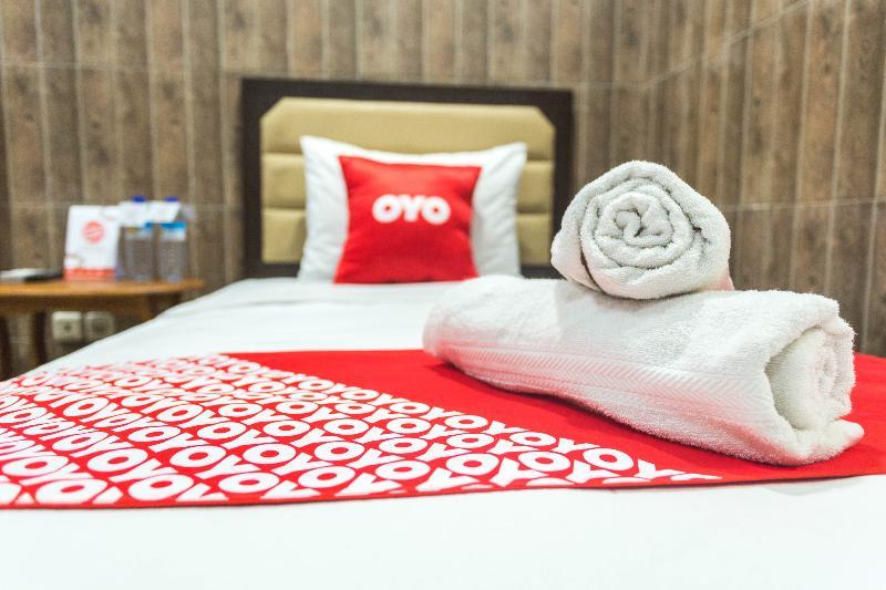 Hotel Bumi Aditya Senggigi Buitenkant foto